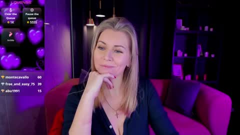 Annie online show from December 2024 08:56:01 AM