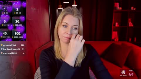 Annie online show from December 2024 08:52:02 AM