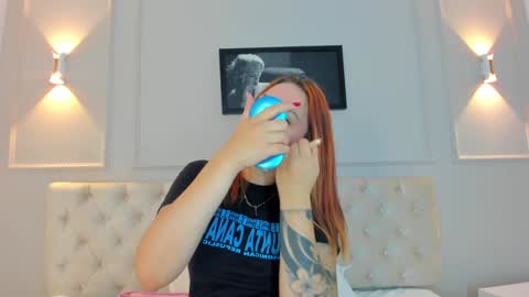 Snapshot of anniemartinezz chatting on December 2024 12:41:01 PM Annie online show from December 2024 12:41:01 PM