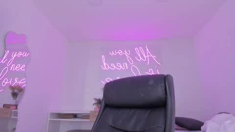 Snapshot of anniemartinezz chatting on January 2025 08:42:01 PM Annie online show from January 2025 08:42:01 PM