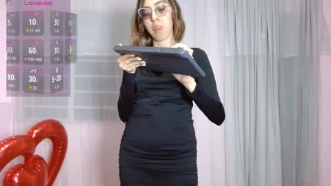 Snapshot of anniesparkle chatting on February 2026 12:29:01 AM Annie Sparkle online show from February 2026 12:29:01 AM