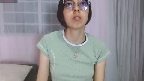 Snapshot of anniesparkle chatting on April 2026 12:15:01 AM Annie Sparkle online show from April 2026 12:15:01 AM