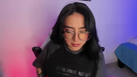 Annika online show from September 2025 04:24:01 AM