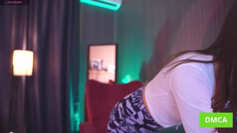 Snapshot of annuetta chatting on November 2025 03:25:02 PM Annuetta online show from November 2025 03:25:02 PM