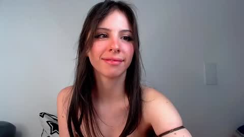 Snapshot of anny_leinhart chatting on February 2025 10:04:01 AM Ana online show from February 2025 10:04:01 AM