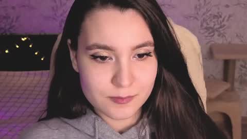 Snapshot of anny_shine chatting on June 2026 05:52:01 PM Annie online show from June 2026 05:52:01 PM