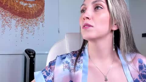 Anny online show from February 2025 04:02:01 PM