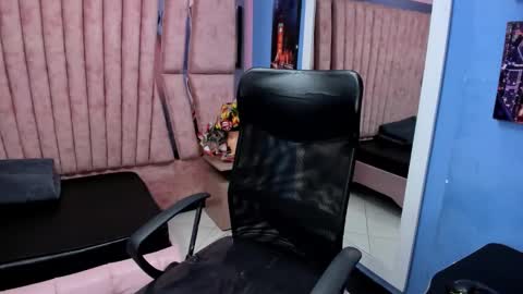 Anny online show from April 2026 04:54:02 PM