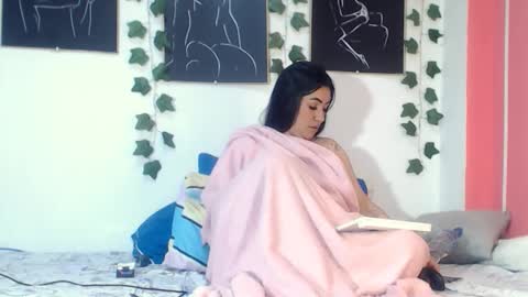    online show from October 2025 01:58:01 PM