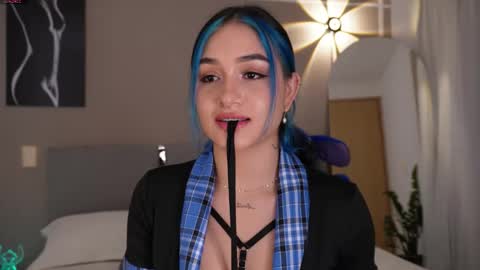 Snapshot of annyhizzle chatting on December 2025 02:29:02 AM online show from December 2025 02:29:02 AM