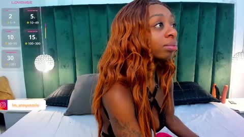 Anny online show from October 2025 12:34:02 PM