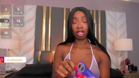 Anny online show from November 2025 02:11:01 AM