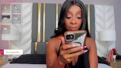 Anny online show from November 2025 06:54:01 PM