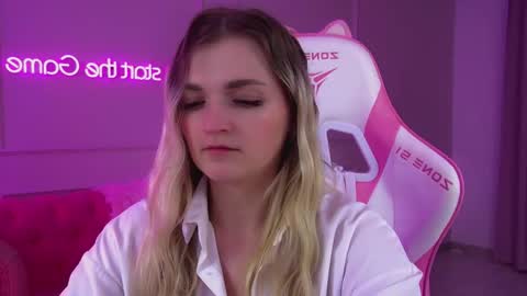 annyraii online show from February 2026 06:52:02 PM