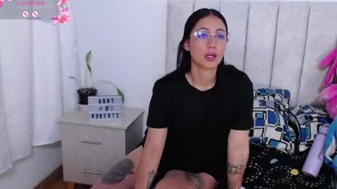 Snapshot of annyroberts_89 chatting on October 2025 11:13:02 AM Anny online show from October 2025 11:13:02 AM