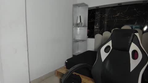 Snapshot of annyrosee chatting on January 2026 08:36:02 PM Anny online show from January 2026 08:36:02 PM