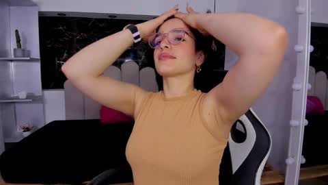 Snapshot of annyrosee chatting on January 2026 02:12:02 PM Anny online show from January 2026 02:12:02 PM