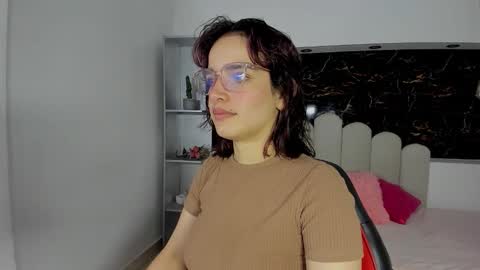 Snapshot of annyrosee chatting on February 2026 08:07:02 PM Anny online show from February 2026 08:07:02 PM