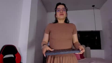 Snapshot of annyrosee chatting on February 2026 02:53:01 AM Anny online show from February 2026 02:53:01 AM