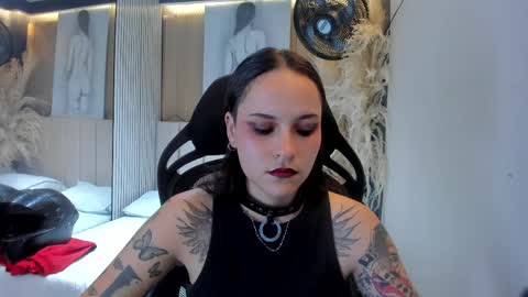 AnnyT online show from April 2026 09:34:03 PM