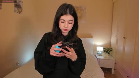 Anora  Emma online show from February 2026 08:42:02 PM