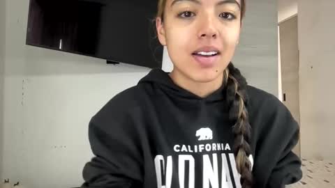 Snapshot of anotella_aa chatting on April 2026 07:32:01 PM anotella_aa online show from April 2026 07:32:01 PM