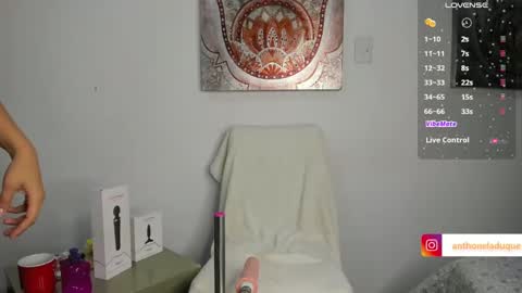 Snapshot of anthoneladuque chatting on January 2025 12:13:01 PM anthonelaDuque online show from January 2025 12:13:01 PM