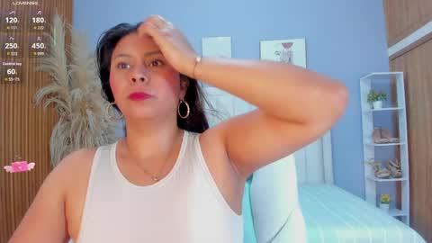 Snapshot of anthonella_lux chatting on March 2026 12:17:02 PM anthonella online show from March 2026 12:17:02 PM