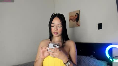 Snapshot of anthonellasweett_ chatting on April 2026 03:33:02 AM Anthonella online show from April 2026 03:33:02 AM