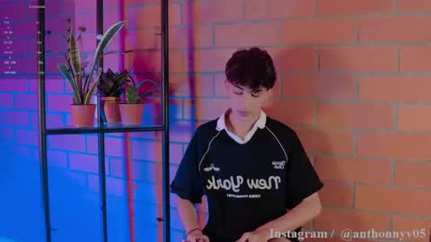 Snapshot of anthonny_05 chatting on April 2026 09:29:02 PM TONY NEW ACCOUNT online show from April 2026 09:29:02 PM