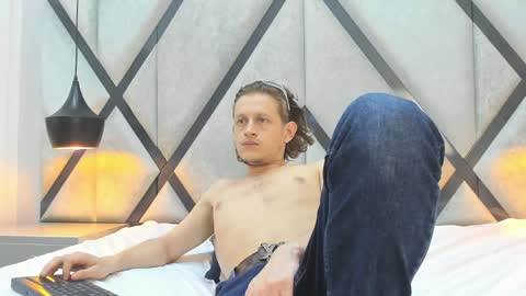 Snapshot of anthonny_vegas chatting on March 2026 04:40:01 AM Anthonny Vegas online show from March 2026 04:40:01 AM