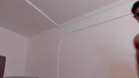 Adonys Creeb online show from December 2025 05:49:02 AM