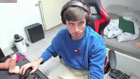 Snapshot of anthonyloveseks chatting on January 2025 02:26:01 PM Anthony online show from January 2025 02:26:01 PM