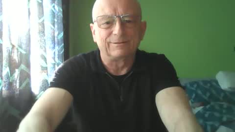 Snapshot of antmatt2025 chatting on April 2026 04:56:01 PM antmatt2025 online show from April 2026 04:56:01 PM