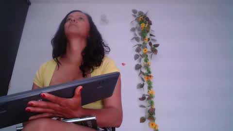 Snapshot of anto055 chatting on February 2025 08:27:02 AM Antonella online show from February 2025 08:27:02 AM