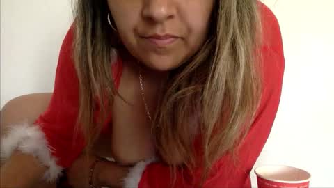 Snapshot of antoantonianna chatting on April 2026 09:30:02 AM AntoAntoniana online show from April 2026 09:30:02 AM