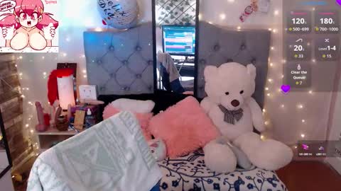 antolyh_c online show from September 2025 12:17:02 PM