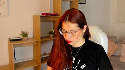 Antonella online show from November 2025 12:07:01 PM