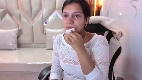 Snapshot of antonela_tp chatting on December 2025 12:57:02 PM Antonela online show from December 2025 12:57:02 PM