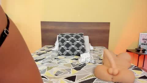 Antonela online show from January 2025 07:06:02 AM