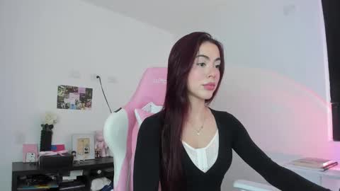 Snapshot of antonella_28_ chatting on March 2026 12:58:01 AM Antonella online show from March 2026 12:58:01 AM