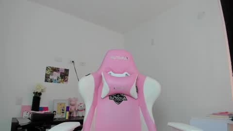 Snapshot of antonella_28_ chatting on March 2026 07:42:01 PM Antonella online show from March 2026 07:42:01 PM