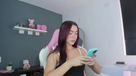 Snapshot of antonella_28_ chatting on June 2026 09:15:02 PM Antonella online show from June 2026 09:15:02 PM