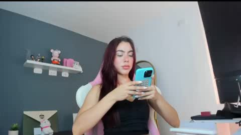 Snapshot of antonella_28_ chatting on June 2026 09:34:01 PM Antonella online show from June 2026 09:34:01 PM
