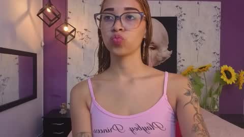 Antonella online show from April 2026 12:10:01 PM