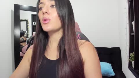 antonella  online show from January 2025 01:52:01 PM