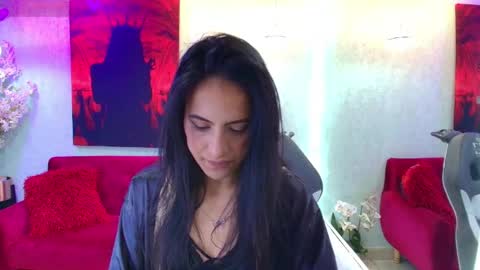 Snapshot of antonella_rivers chatting on April 2026 01:25:02 PM Antonella. online show from April 2026 01:25:02 PM