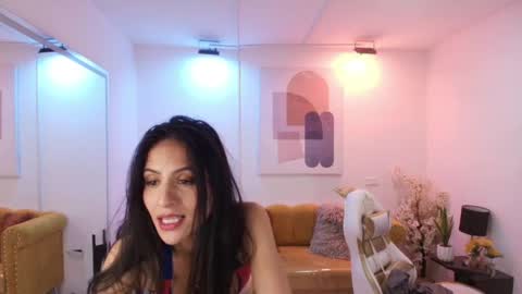 Snapshot of antonella_rivers chatting on May 2026 04:04:02 PM Antonella. online show from May 2026 04:04:02 PM