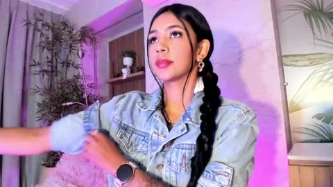 Snapshot of antonella_rossi24 chatting on June 2026 01:28:02 AM Antonella Rossi online show from June 2026 01:28:02 AM