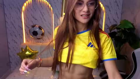 Snapshot of antonella_tx_ chatting on June 2026 12:44:02 PM Follow me.. Live 1430 to 2100 online show from June 2026 12:44:02 PM